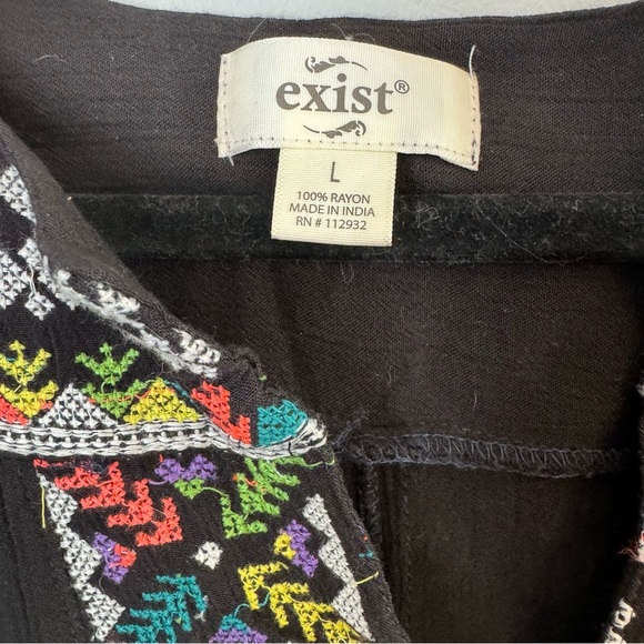Exist long women’s flounce top black short sleeve SZ L embroidered Aztec print - Picture 4 of 5